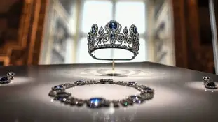 Louvre Jewels stolen